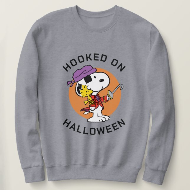 Moletom Amendoins | Snoopy & Woodstock viciado no Hallowee (Frente do Design)
