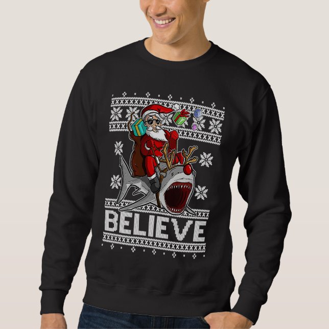 Moletom Believe Santa Claus Riding Reindeer Shark with Red (Frente)