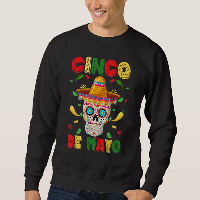 Moletom Celebrate Cinco de Mayo with a Sugar Skull Sombrer (Frente)