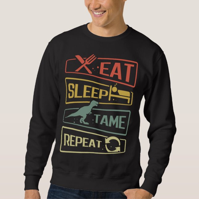 Moletom Eat Sleep Tame Repeat Dinosaur (Frente)