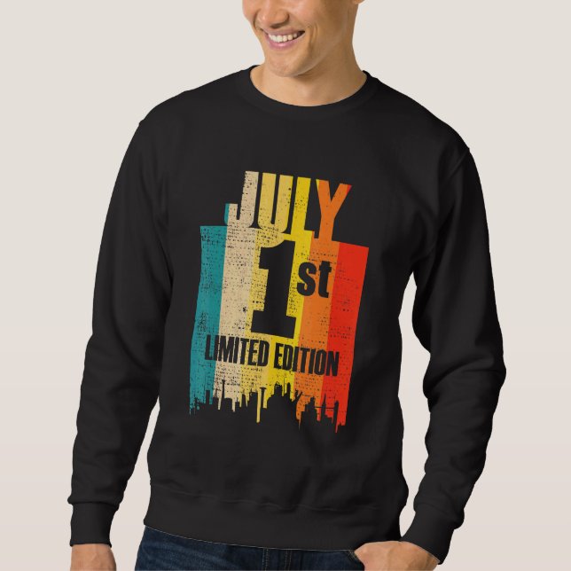 Moletom Edição Limitada de 1º de Julho Dia 7 Mês Retro  (Frente)