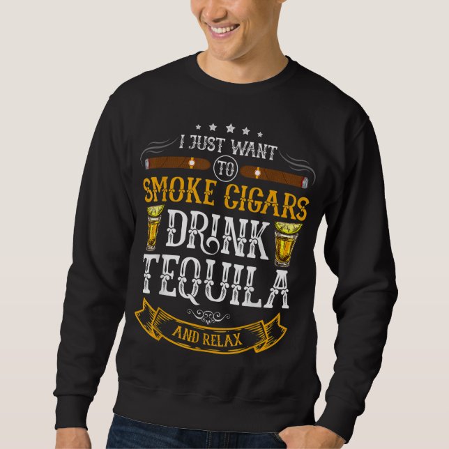 Moletom Eu só quero fumar charutos beber tequila e anjo (Frente)