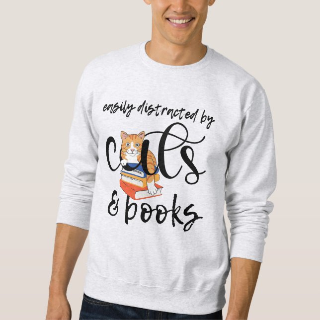 MOLETOM FACILMENTE DISTRAÍDO POR GATOS E LIVROS (Frente)