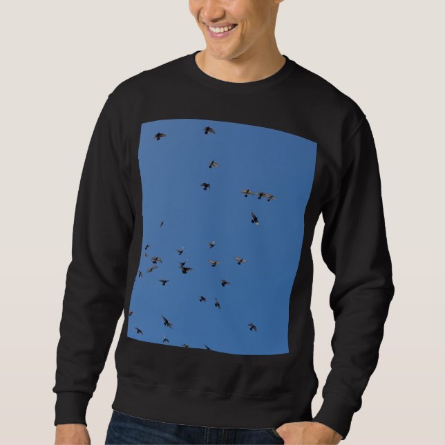 Moletom Flock of Birds Flying in Clear Blue Sky with Parag (Frente)