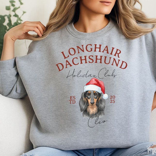 Moletom Longhair Dachshund do Clube de Férias Personalizad (Elevate your holiday shopping apparel with this Custom Holiday Club Longhair Dachshund sweatshirt!)