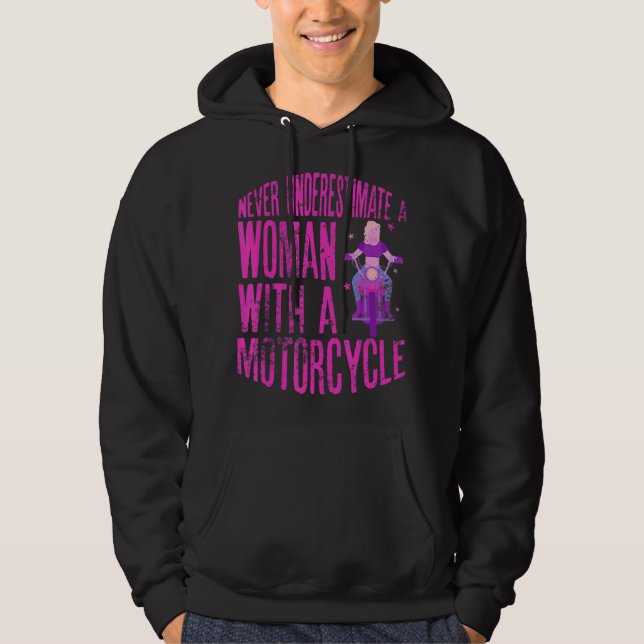 Moletom Never Underestimate A Woman With A Motorcycle A Fu (Frente)