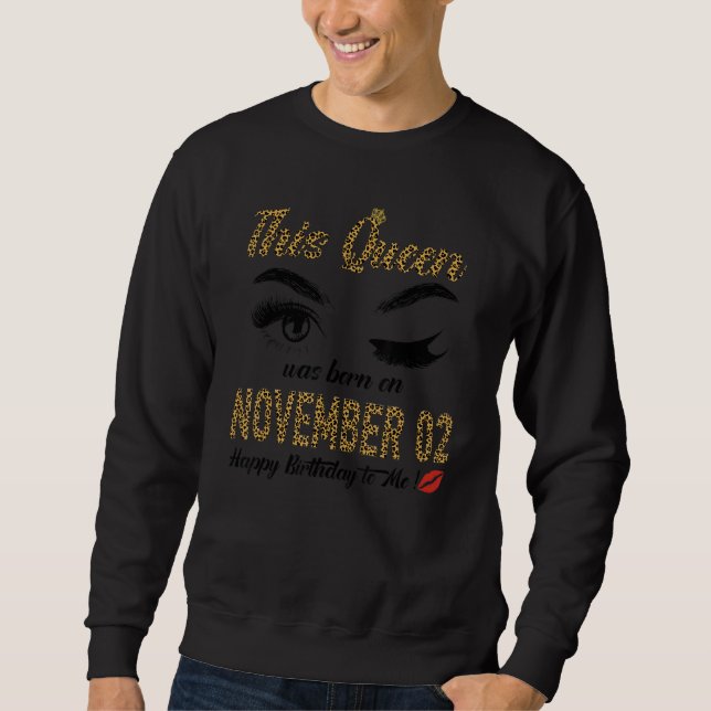 Moletom Womens Queens are born on November 2nd A queen was (Frente)