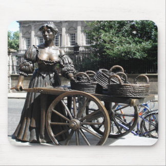 Molly Malone e carrinho de mão Ireland Mousepad