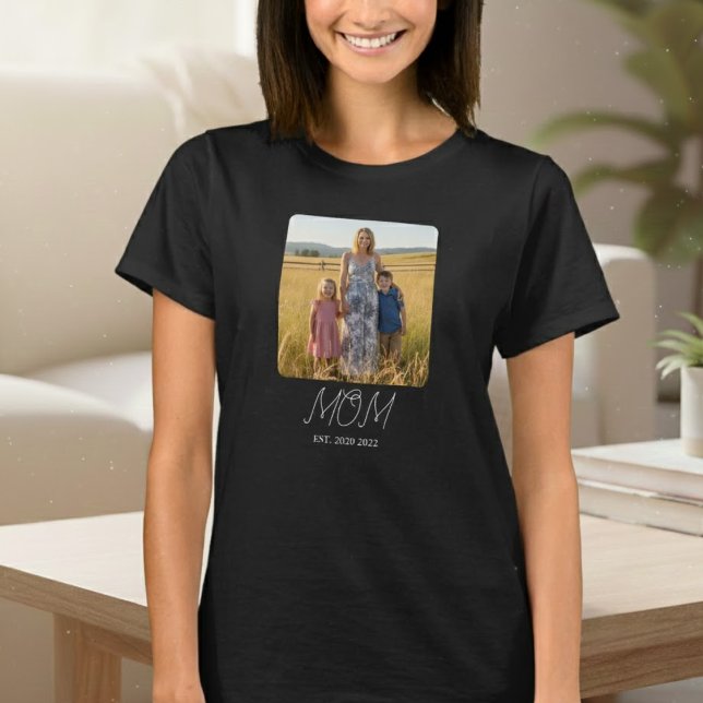 Mom Established Script Photo T-Shirt (Criador carregado)
