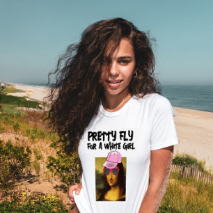 MONA LISA VOA POR UMA GAROTA BRANCA, CAMISAS E HOO
