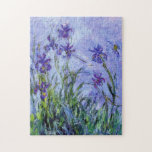 Monet Lilac Irises Quebra-cabeça<br><div class="desc">Monet Lilac Irises quebra-cabeça. Pintura a óleo na canvas desde 1917. Monet pintou irises ao longo de sua carreira, esta é uma de suas pinturas finais da íris e certamente uma de suas mais assombrosas. O trabalho é bastante impressionista e os irlandeses roxos escuros quase parecem flutuar na água acima...</div>