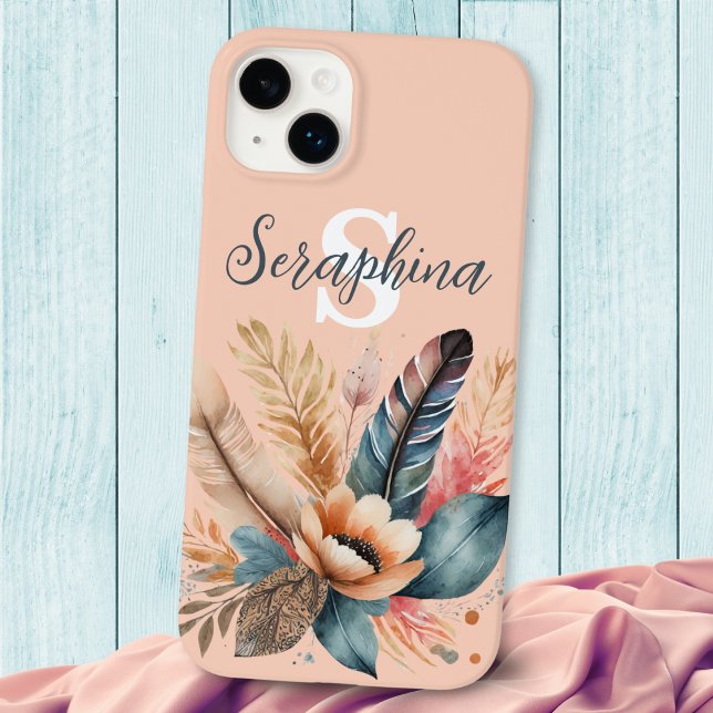 Monograma Bonito Floral Elegante Pastel Rosa (A pretty, monogrammed phone case in peach pink, with feathers, leaves and flower design)