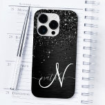 Monograma de brilho preto personalizado<br><div class="desc">Personalize facilmente esta elegante design de capa de telefone de de tendências com brilho cinza preto bonito num fundo metálico escovado preto.</div>