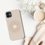 Monograma Inicial Mínimo Moderno do bege<br><div class="desc">Você adora mudar seu cobrir de iPhone tantas vezes quanto nós? Confira este caso do Monograma Inicial Mínimo Moderno de Beige, Sunburst Case-Mate iPhone 14 Plus. Você pode personalizá-lo facilmente com seu próprio monograma. E como um bônus, há um belo sinal de explosão solar boho. Feliz personalização! Com amor, Frankie...</div>