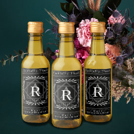 Monograma Preto na moda