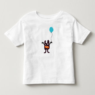 Monstro assustador e divertido com camiseta do gar