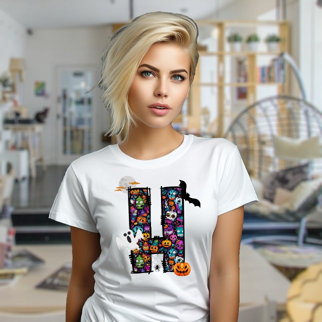 Monstros Halloween - letra H t-shirt (Halloween monsters aesthetic letter H design t-shirt)