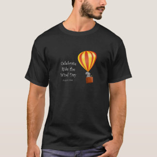 Monte o t-shirt da obscuridade do vento