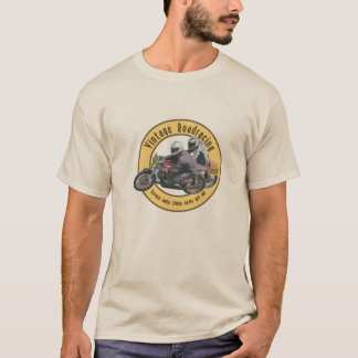 Motocicleta do vintage que compete o t-shirt