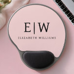 Mouse Pad De Gel Blush Dusty Pink Girly Script Monograma Nome Moder<br><div class="desc">Monograma Cor-De-Rosa Esmagado Adicionar Seu Próprio Nome Mousepad (Pad Do Mouse). Isto faz o doce e perfeito aniversário de 16 anos,  casamento,  chá de panela,  aniversário,  chá de fraldas ou festa de solteira presente para alguém que ama luxo de luxo e estilos quíticos.</div>