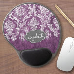 Mouse Pad De Gel Cor damasco de Grunge Roxo com Nome<br><div class="desc">Um padrão de vintage com um design de chalkboard e rendas. Olhem com atenção para as flores e folhas. Um design de moda com cores de tom de joia e elegância. Os itens são mais fáceis de personalizar quando você substitui todos os textos e fotos primeiro. Se a sua arte...</div>