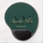 Mouse Pad De Gel Personalizado Com Nome Monograma Moderno Dourado V<br><div class="desc">Apresentando o Pad do Mouse Gel Monograma Moderno Dourado Verde Personalizado com Nome - um na moda e acessório funcional que traz um toque de elegância para qualquer espaço de trabalho. Este mouse pad personalizado com descanso de pulso não é apenas um presente pensativo para um chefe ou colega de...</div>