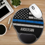Mouse Pad De Gel Polícia de Linha Azul Fino Personalizada<br><div class="desc">Mouse fino de linha azul - bandeira americana em cores de bandeira policial, design angustiado. Personalize com o nome do oficial. Este planejador personalizado é perfeito para os departamentos de polícia. COPYRIGHT © 2020 Judy Burrows, Black Dog Art - Todos Os Direitos Reservados. Pad do Mouse Gel da Polícia de...</div>