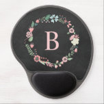 Mouse Pad De Gel Vintage Chalkboard Monograma Floral Wreath<br><div class="desc">Personalize este design de coroa floral com seu monograma,  inicial ou qualquer texto de sua escolha.</div>