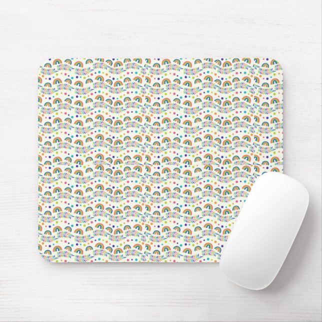 Mouse pad with a pattern of diverse smiley faces  (Com mouse)
