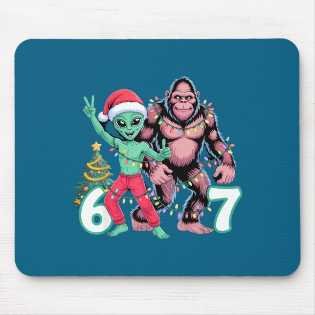 Mousepad 6 7 Meme Christmas Alien Sasquatch Six Seven Fun  (Frente)