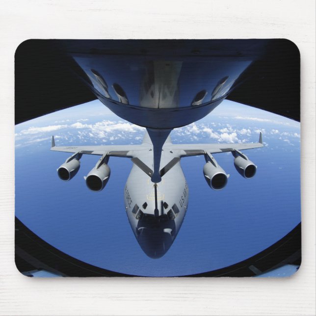 Mousepad A C-17 Globemaster III recebe combustível (Frente)