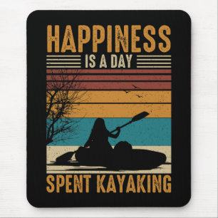 Mousepad A felicidade é um dia gasto no caiaque