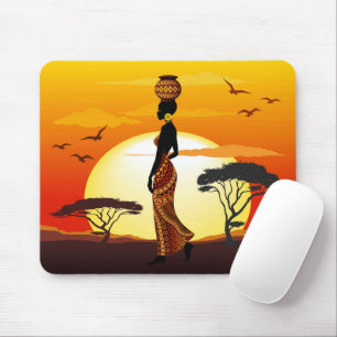 Mousepad A linda mulher africana Silhouette sobre os sóis a