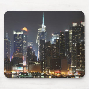 Mousepad A lua aumenta sobre o Midtown New York.