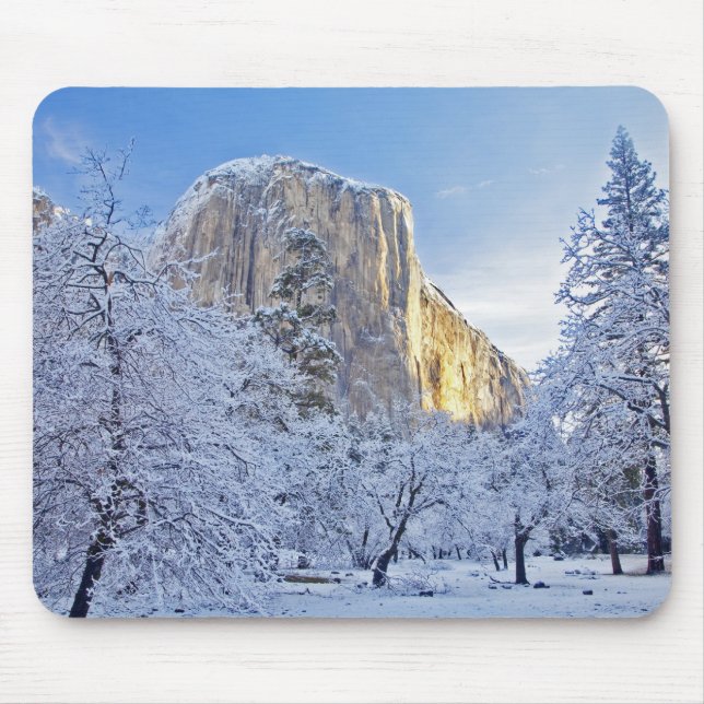 Mousepad A luz do sol atinge El Capitan com neve (Frente)