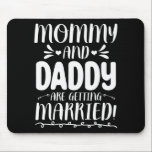 Mousepad A Noiva E O Pai Futuros Estão A Chegar A Mar<br><div class="desc">Futuro Noiva E Almoço Mamãe E Pai Estão Se Casando</div>