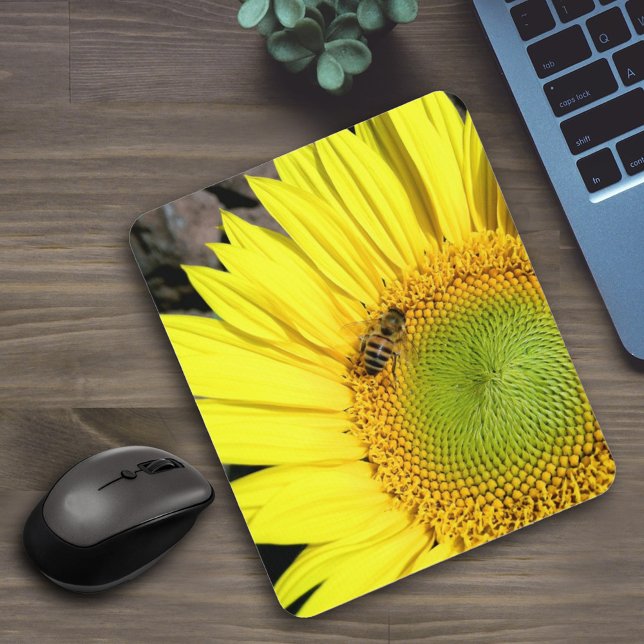 Mousepad Abelha No Girassol Fechar Fotografia (Criador carregado)