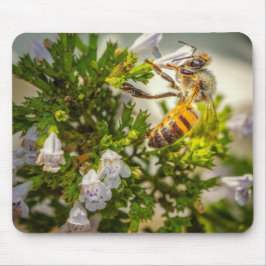 Mousepad Abelha ocupada trabalhando arduamente