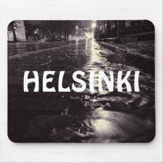 Mousepad Água da chuva que flui nas ruas de Helsínquia