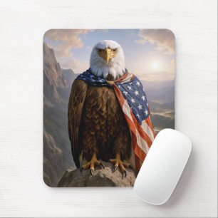 Mousepad Águia-Careca Com Cape da Bandeira Americana