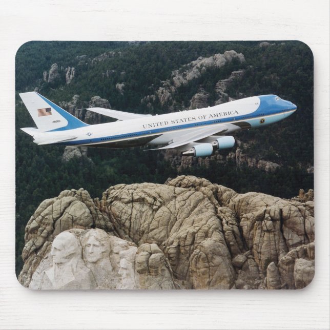 Mousepad Air Force One que voa sobre o Monte Rushmore (Frente)