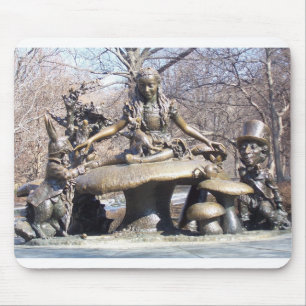 Mousepad Alice no Central Park do país das maravilhas