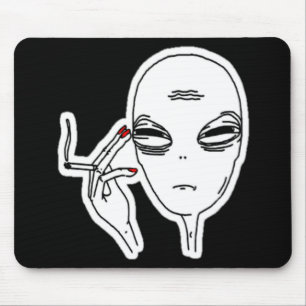 Mousepad Alienígena de fumaça com Unhas vermelhas