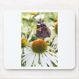 Mousepad Almirante Borboleta sobre Flor