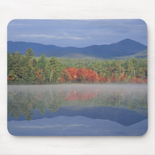 Mousepad América do Norte, EUA, NH, Reflexos de outono em (Frente)