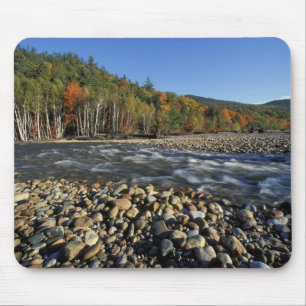 Mousepad América do Norte, EUA, NH, Uma praia de seixos na