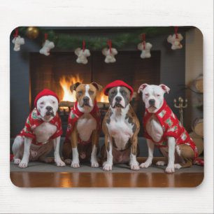 Mousepad American Staffordshire ao lado da Lareira Natal