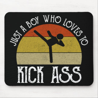 Mousepad Apenas um garoto que ama dar porrada