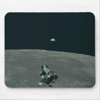Mousepad Apollo Lunar Lander e Earthrise sobre Lua