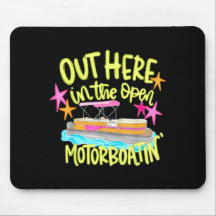 Mousepad Aqui fora no barco de recreio de motor aberto 